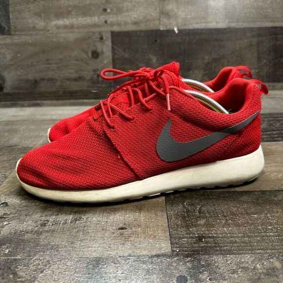 Nike Men’s Size 11.5 Roshe Run Low Running Shoes Red White Athletic Sneakers - Picture 6 of 9